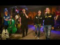 Bajo Perfil ft. Los Chavalos De La Perla - Bienvenidos A Guanatos (En Vivo)