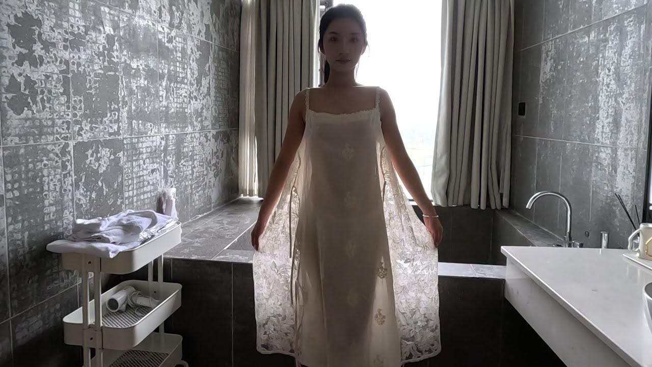 可爱的优优，特别像邻居小妹妹，展示我们proudfox独家设计的夏季吊带连衣裙