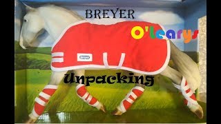 Unpacking - Olearys Irish Diamond - Breyer Traditional