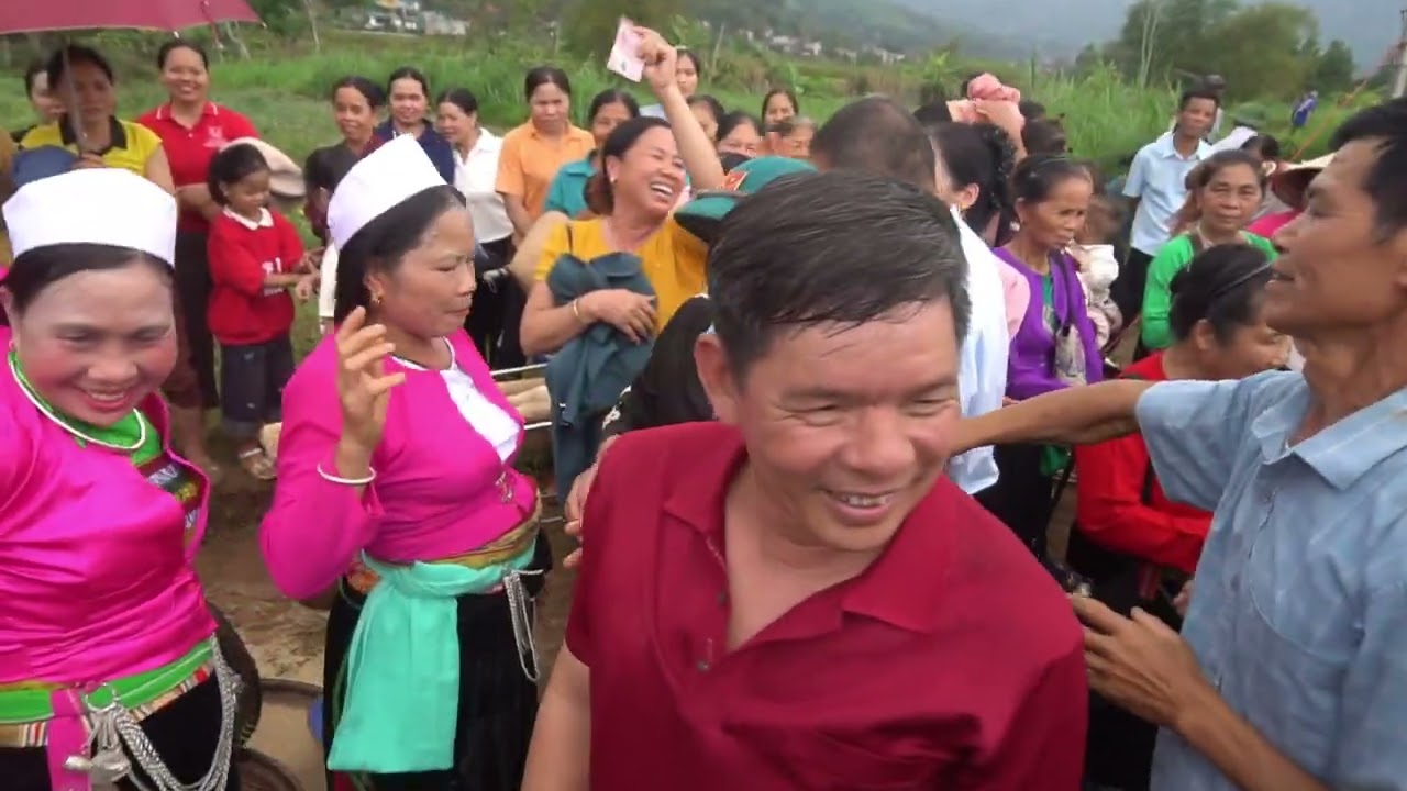 PHẦN THI GIÁ GẠO TRUYỀN THỐNG ĐẸP NHẤT  MƯỜNG VANG