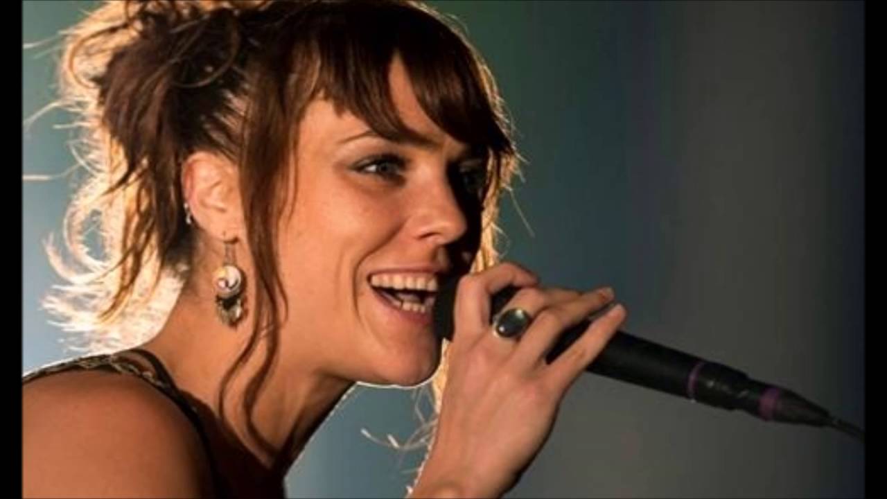 Zaz las. ZAZ певица. ЗАЗ французская певица. Изабель Жеффруа в России 2008. ЗАЗ французская певица француженки-певицы.