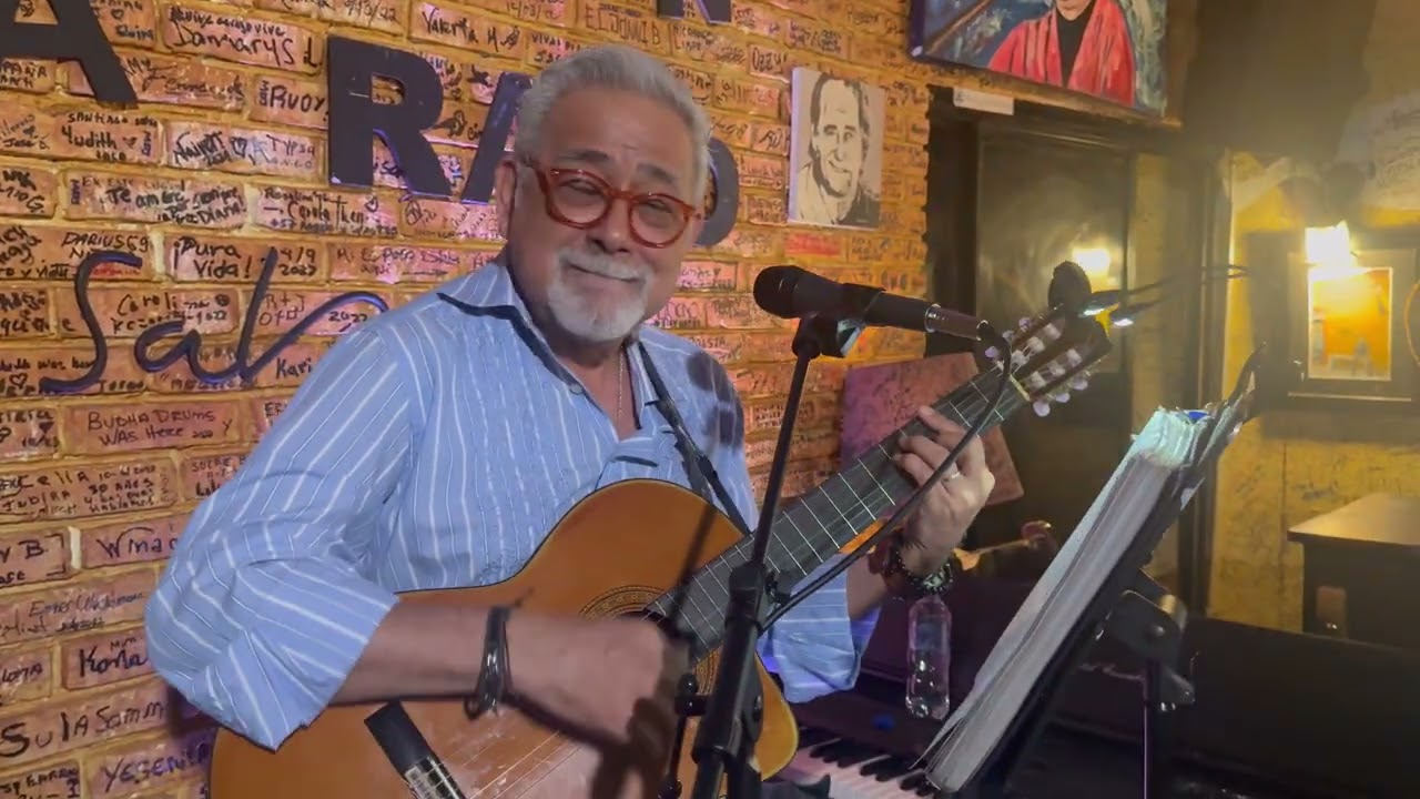 Juan Ahumada en Sabina Bar. “Algo personal” Autor: Joan Manuel Serrat. Febrero, 2026