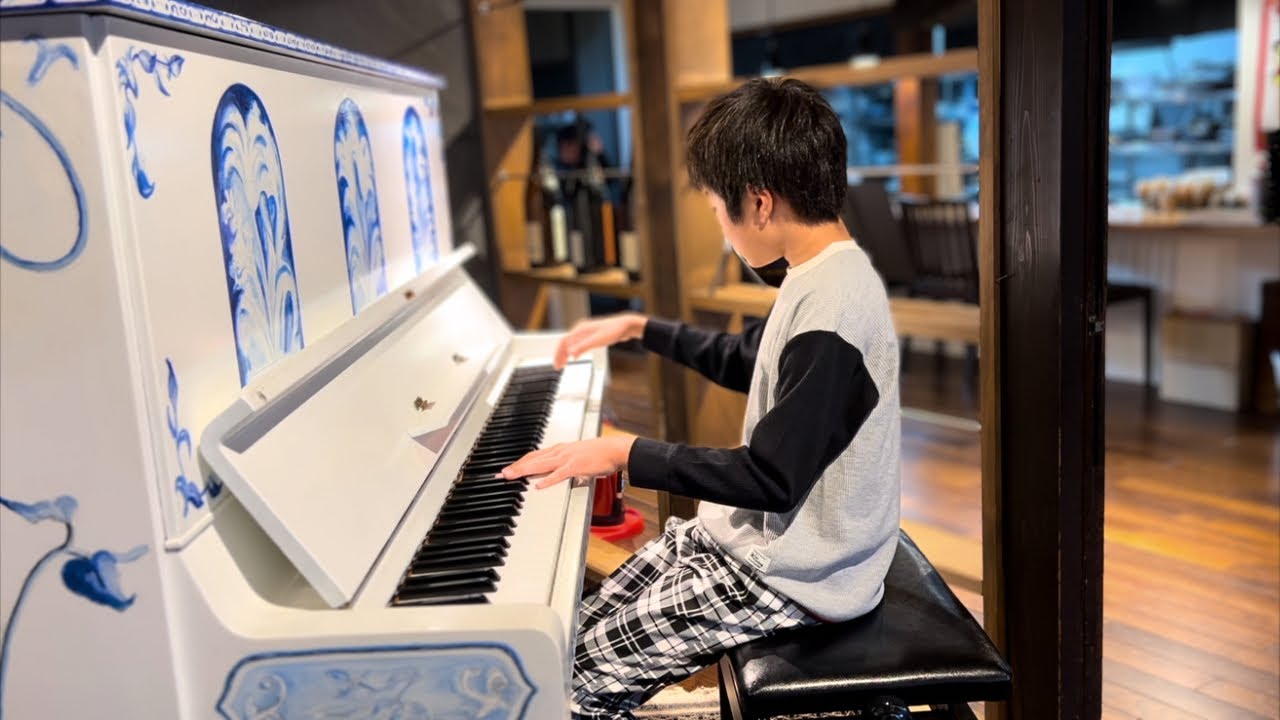 Fly Me to the Moon: Live Piano Performance in a Cozy Restaurant - Evangelion Jazz Arrangement