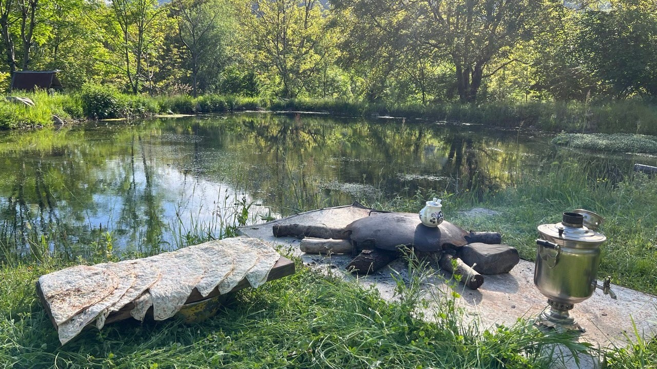 Qutab with Wild Herbs – Azerbaijani Stuffed Flatbread by the Lake