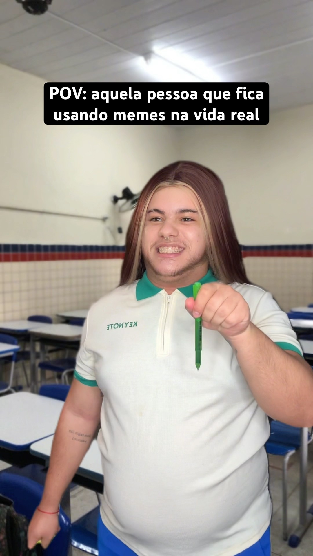 AQUELA PESSOA QUE FICA USANDO MEMES NA VIDA REAL
