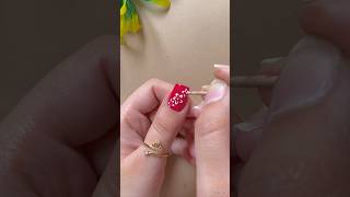 💅❣️Easy floral nail art design with household items #youtubeshorts #naildesign #nailart2023