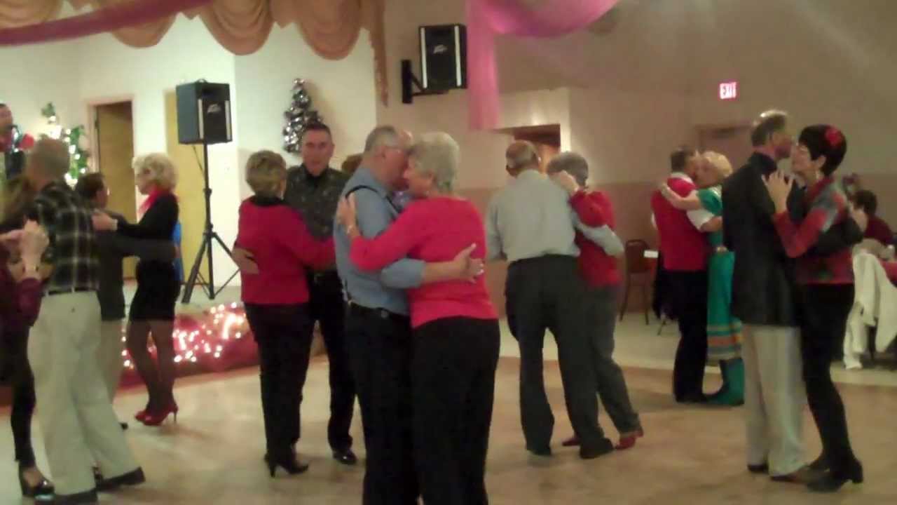 Смотреть «Bob Kravos & Bob Turcola - Tiny Bubbles» на YouTube Смотреть «Bob Kravos & Bob Turcola - Tiny Bubbles» на YouTube