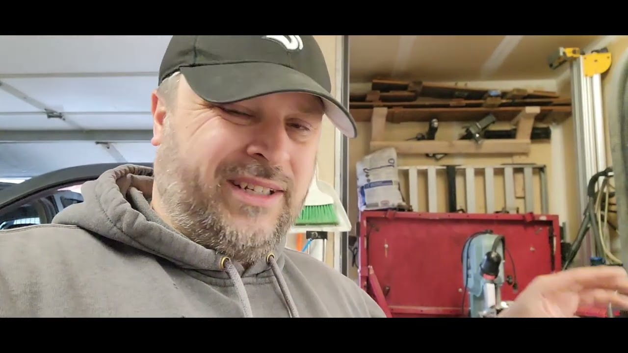 Установка магнитолы и камеры заднего вида на Ram 2500 2008 года выпуска.