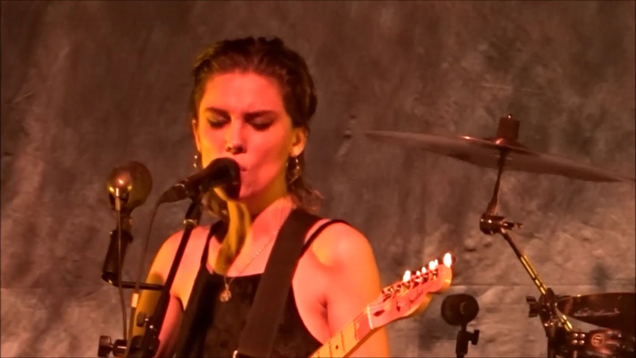 Wolf Alice - Sadboy, Live at Brooklyn Steel, NY, 4th December 2017 ...