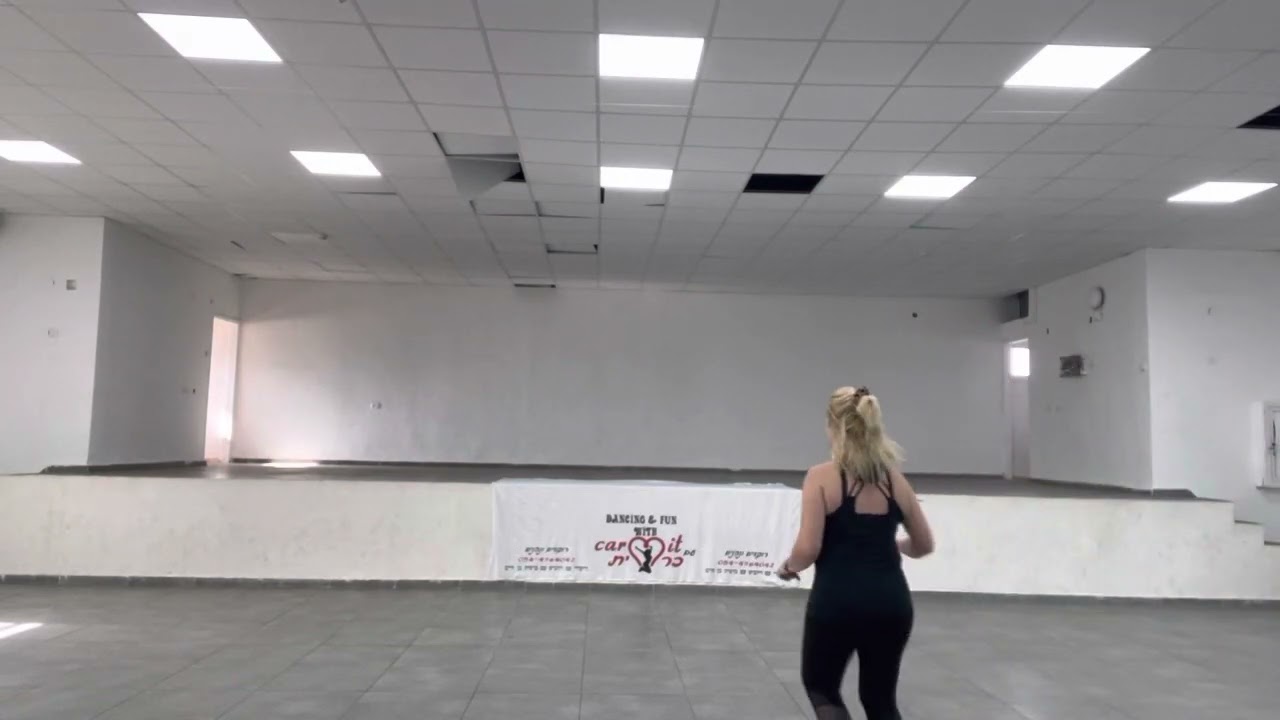 לימוד והדגמת ריקוד מעגל על כנפי הכסף של מוטי אלפסי