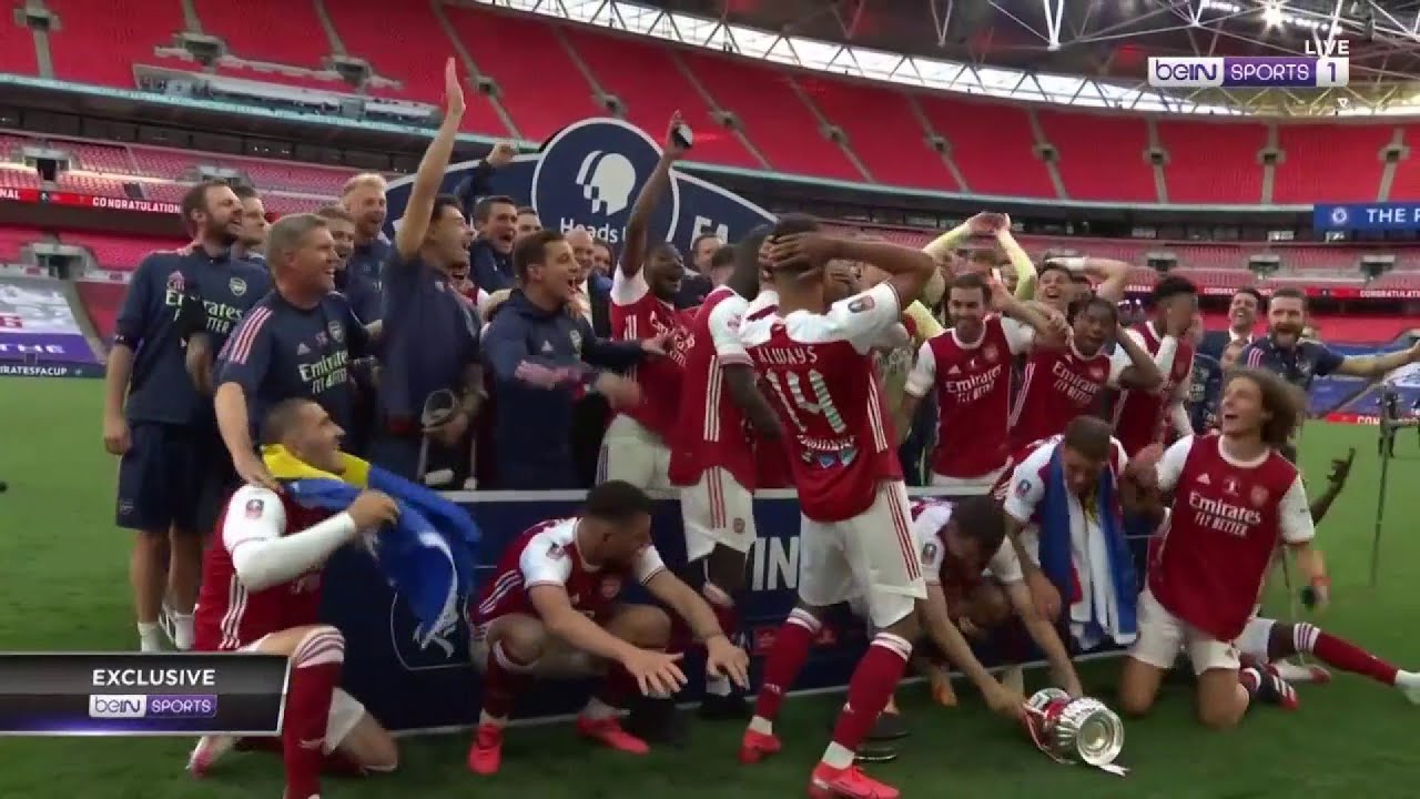 Aubameyang drops FA Cup trophy during celebration  FA Cup 1920 Moments
