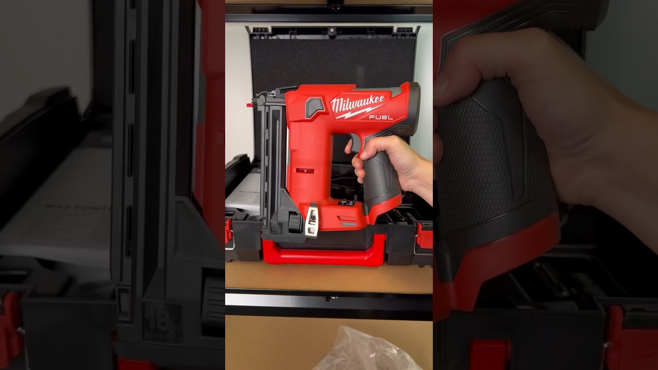 NEW Milwaukee M12 FUEL 18GA Straight Brad Nailer 