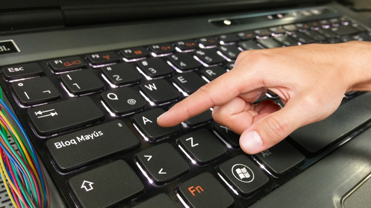 Mi teclado no funciona - SOLUCIONES - YouTube