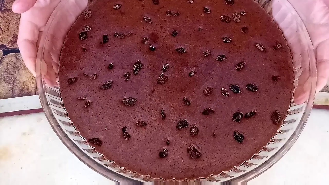 Çabucak hazırlanabilen üzümlü, ıslak kek tarifi. YouTube