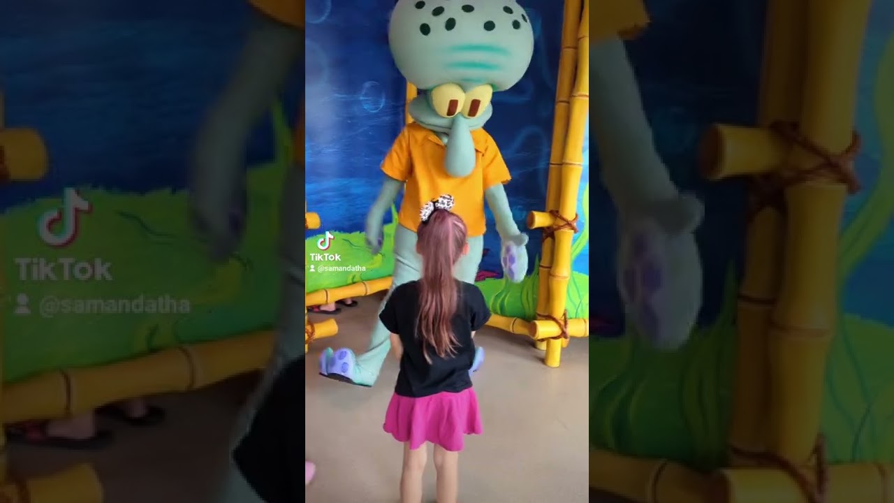 OMG We met SQUIDWARD at Universal Studios!!!