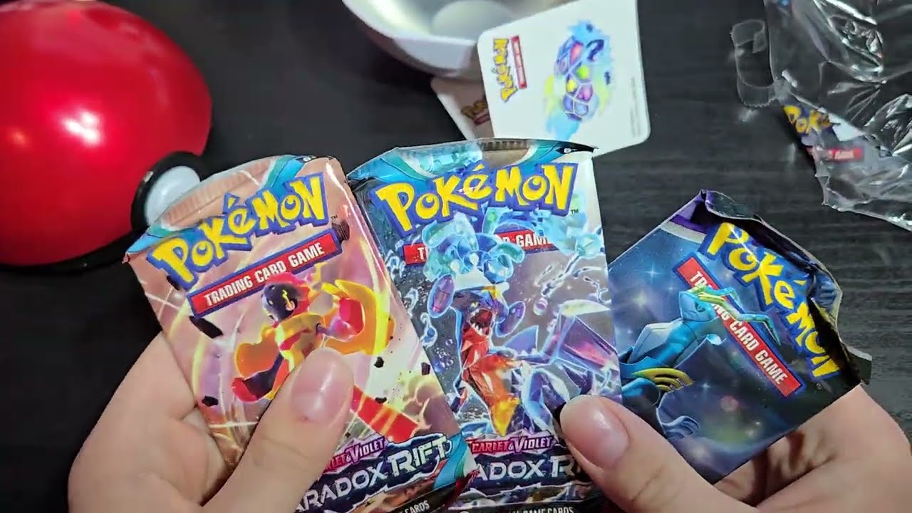 Открытие Pokeball Tin D25