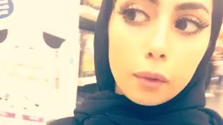 سناب دارين وهي تتحرش ( تمزح ) مع امها 😂❤🎩