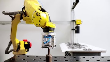 Picking and placing of metal objects by RoboticSK & Photoneo
