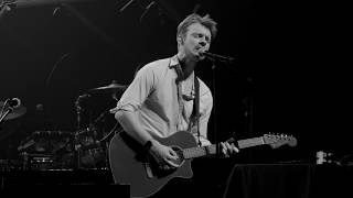 Video thumbnail of "FINNEAS - Let's Fall In Love For The Night - LIVE"