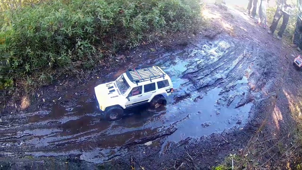 The group from RcRepublic out on the trail with rc trucks.