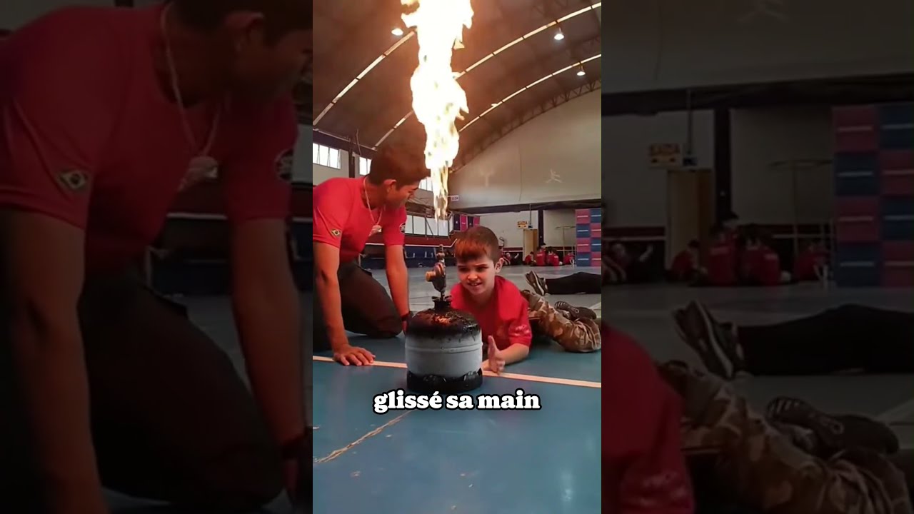 Cet Enfant Fait Preuve De Beaucoup Force Et D Termination Shorts