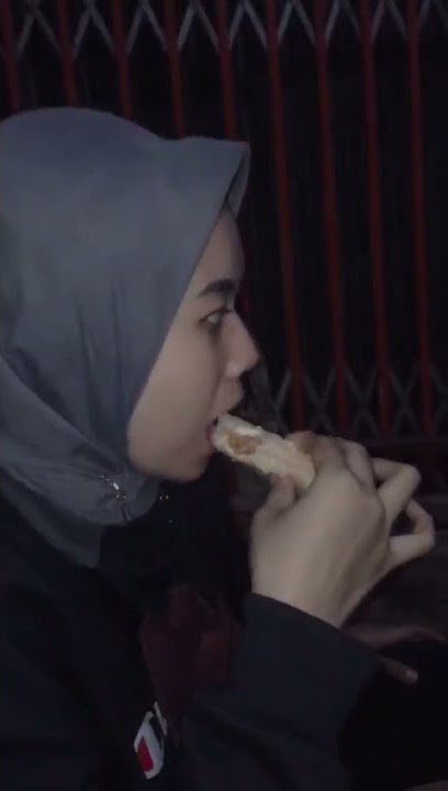 Video Mentahan Bahan Halu. Makan Sama Cewek cantik. buat manasin mantan. STORY HALU