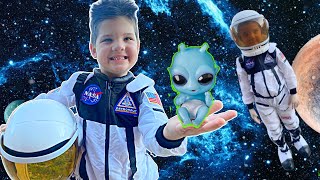 Caleb Is An Astronaut Caleb Pretend Play With Mommy Baby Aliens From Outerspace Scavenger Hunt