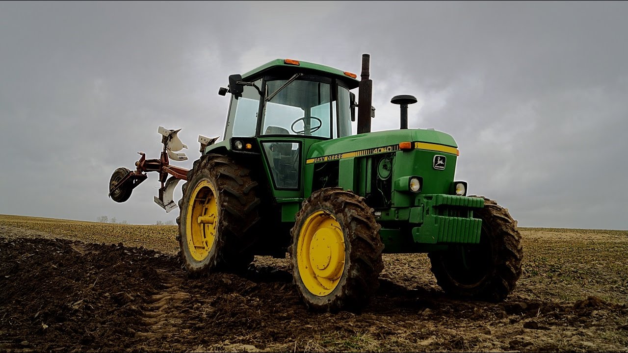 LOKOMOTYWA w Akcji! John Deere 4040 - Orka 2017