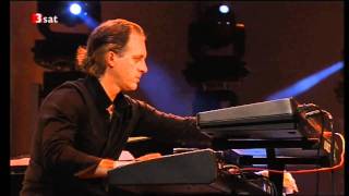 Video thumbnail of "Jean Luc Ponty & his Band - Celtic Steps - Jig. (composed by Jean Luc Ponty).mp4"