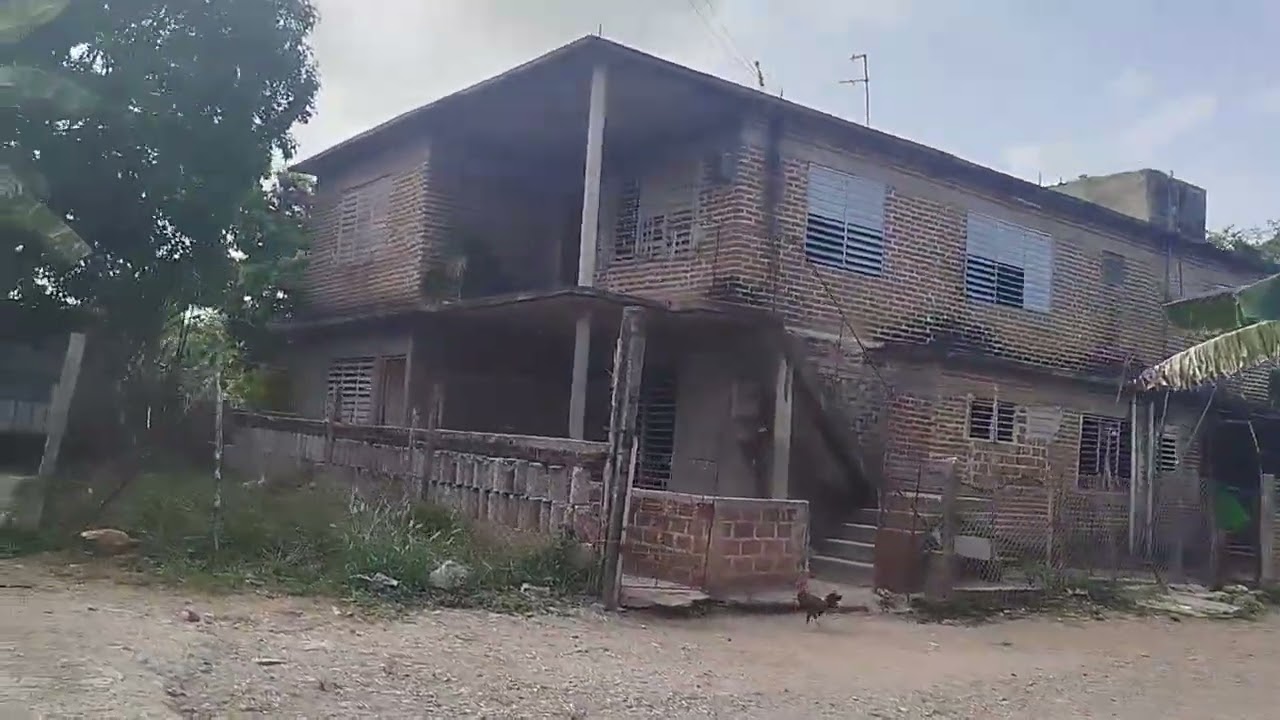 Desde el puente elevado de la Circunvalación hasta pedernales Holguin Cuba