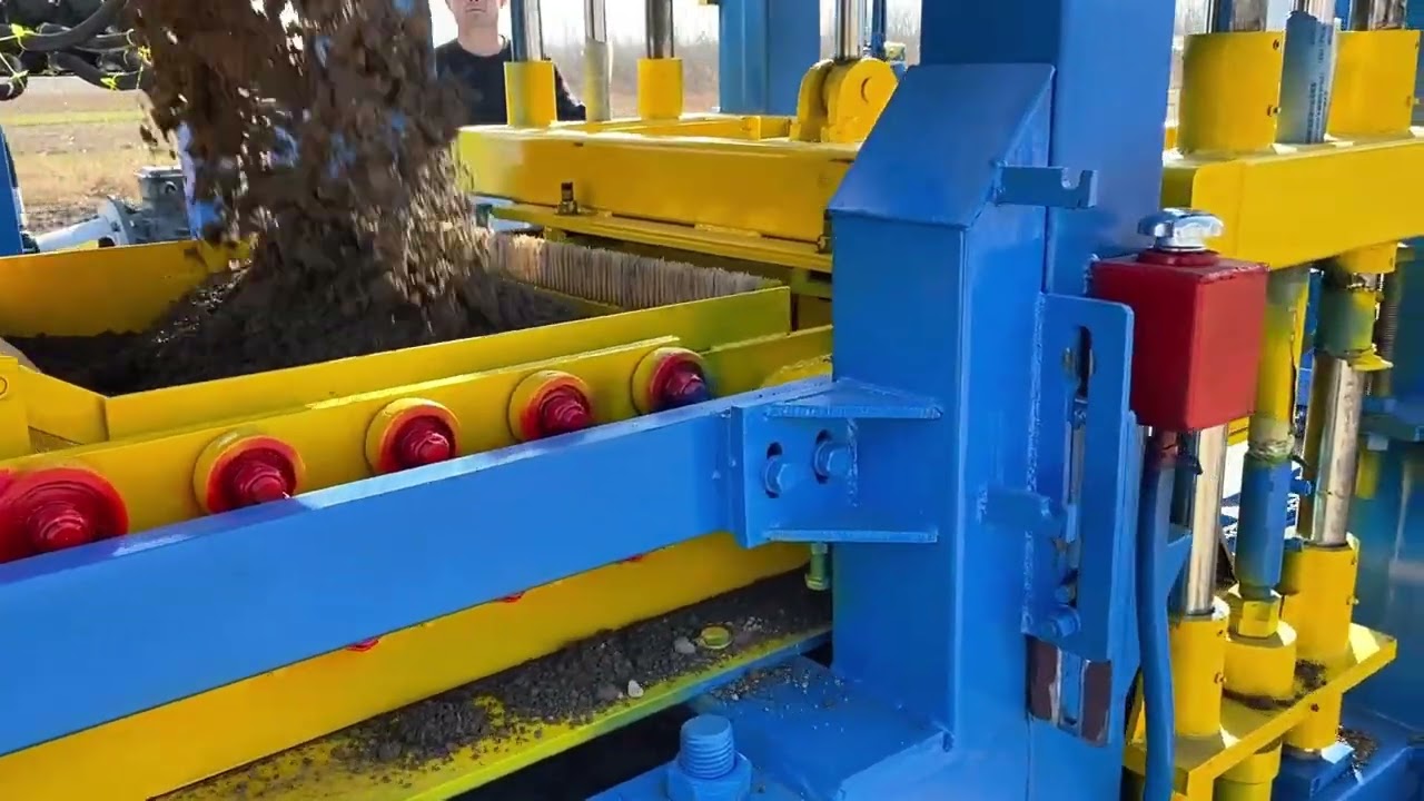 QT4-18 Simple Automatic Concrete Block Making Machine