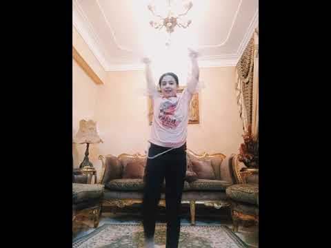 شوفتونى وانا بنط الحبل فظيييييييعه فشلت فى التحدى دا كمان