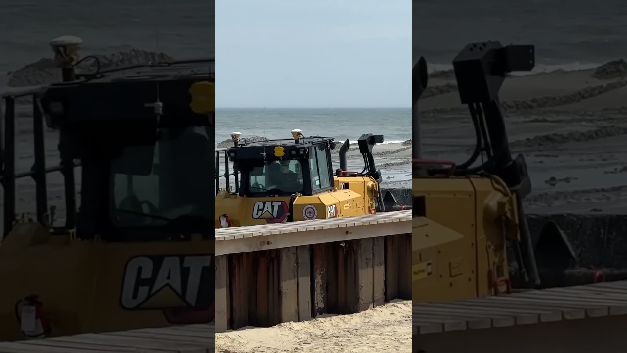 Перемещение труб на пляже!!