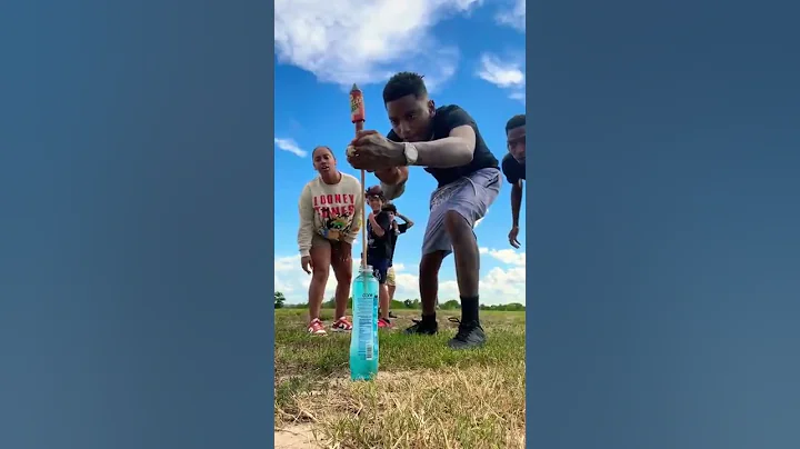 How scary people be popping fireworks💥🤣 #shorts