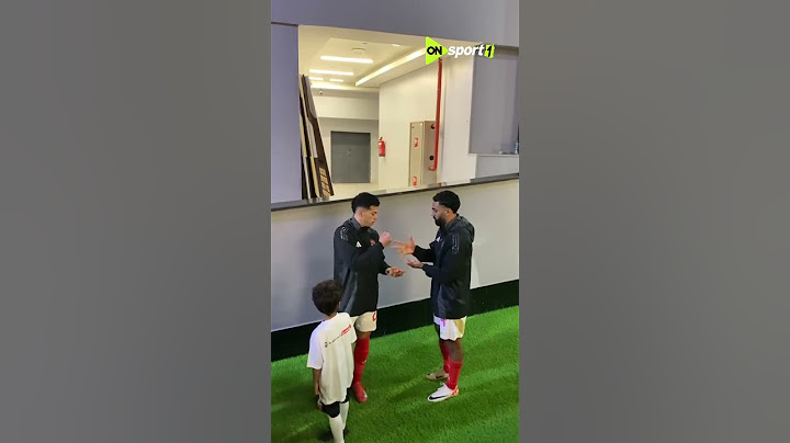 إمام عاشور وحسين الشحات بيلعبوا "حجر ورقة مقص" قبل بداية مباراة الأهلي والزمالك 😅