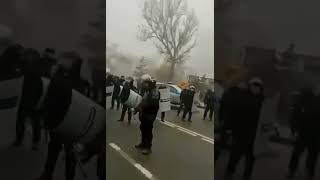 в Алматы ОМОН перешел на сторону народа