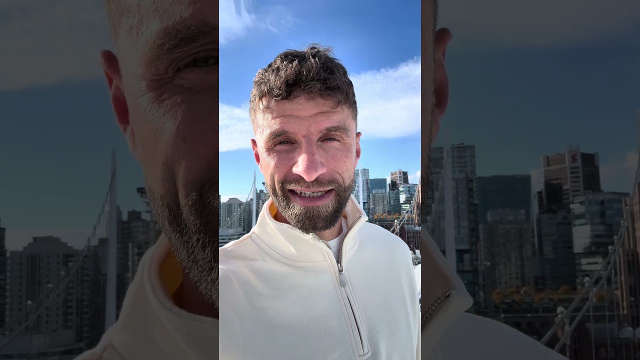 What’s that in sky? A bird, a plane? No, just my new contract! 🔥🤝 #VWFC #esmuellert #mls #tm13