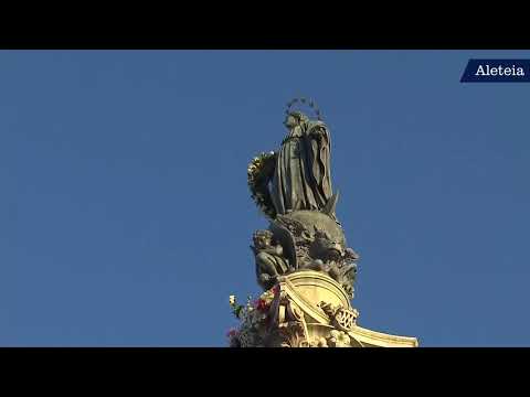 Papa Francesco prega la Madonna Immacolata a Piazza di Spagna