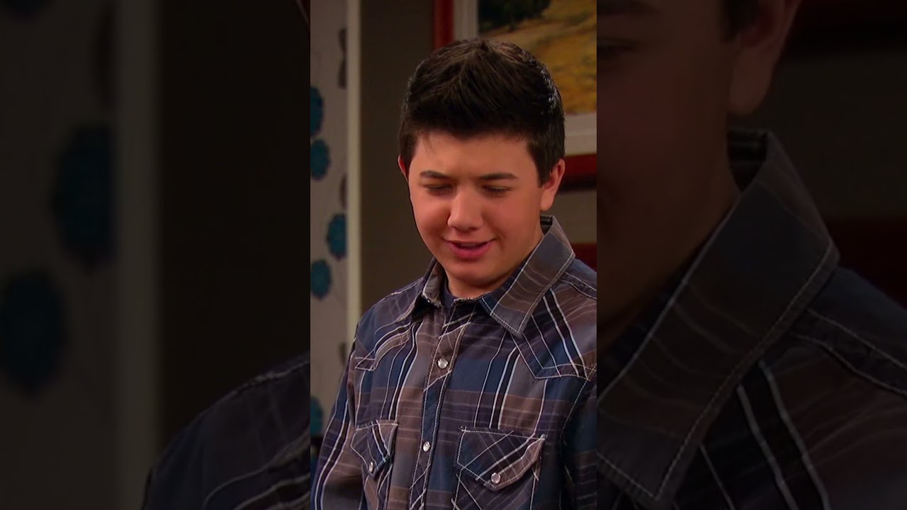 Gabe is talking to dolls🤣🤣 || Good luck charlie || 