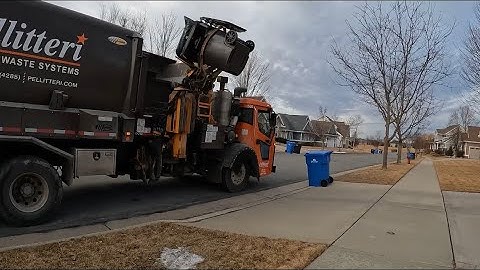 Pellitteri 536 Mack LR Labrie right hand on a windy day