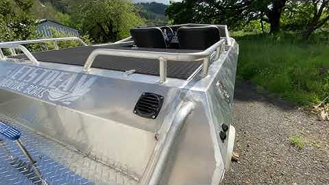 12’ mini jet boat walk around