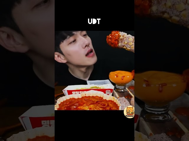 Mukbang Black Bean Noodles(Jjajangmyeon), Rice Cake(Tteokbokki) & Corn Dog 트러플 짜장면 매운 떡볶이+핫도그 먹방 🍜🔥