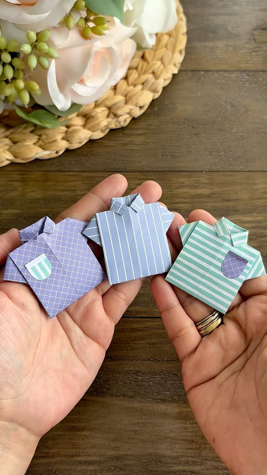 Origami Mini Shirt 👕 Easy Paper Craft in 30 Seconds #shorts
