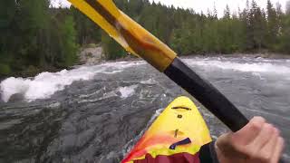 Kayaking the S-Bend. Slocan River, BC. (May 2024, 175 m³/s)