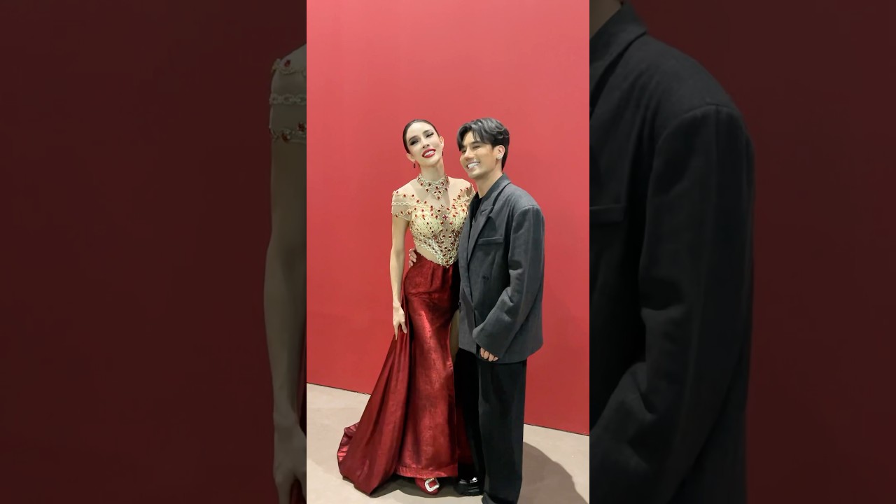 เดินพรมแดงครั้งแรกตื่นเต้นมาก ขอบคุณรางวัล 2024 Thailand headlines person of the year ครับ