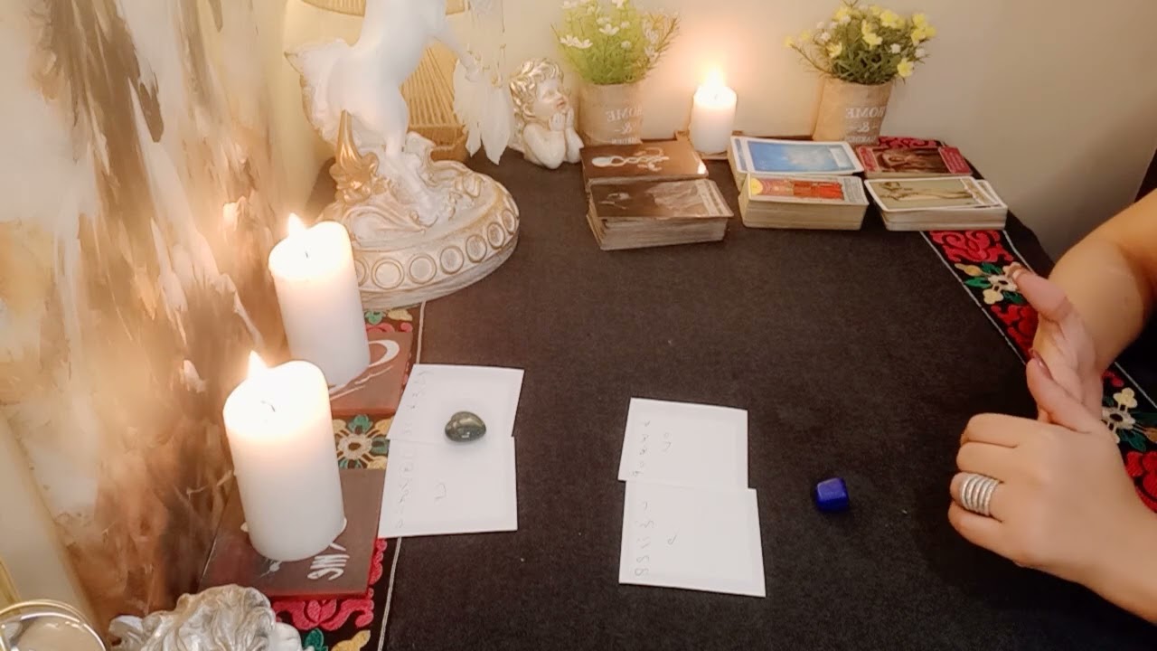 حط شخص في بالك ❤️ أية مشاعره المعلنة والمخفية عنك ونوياه ليك 👉وآية الأسرار الي مخبيها عليك 💯💯