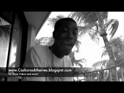 Tre'  Inkredible  Red Flags XL Moneybags