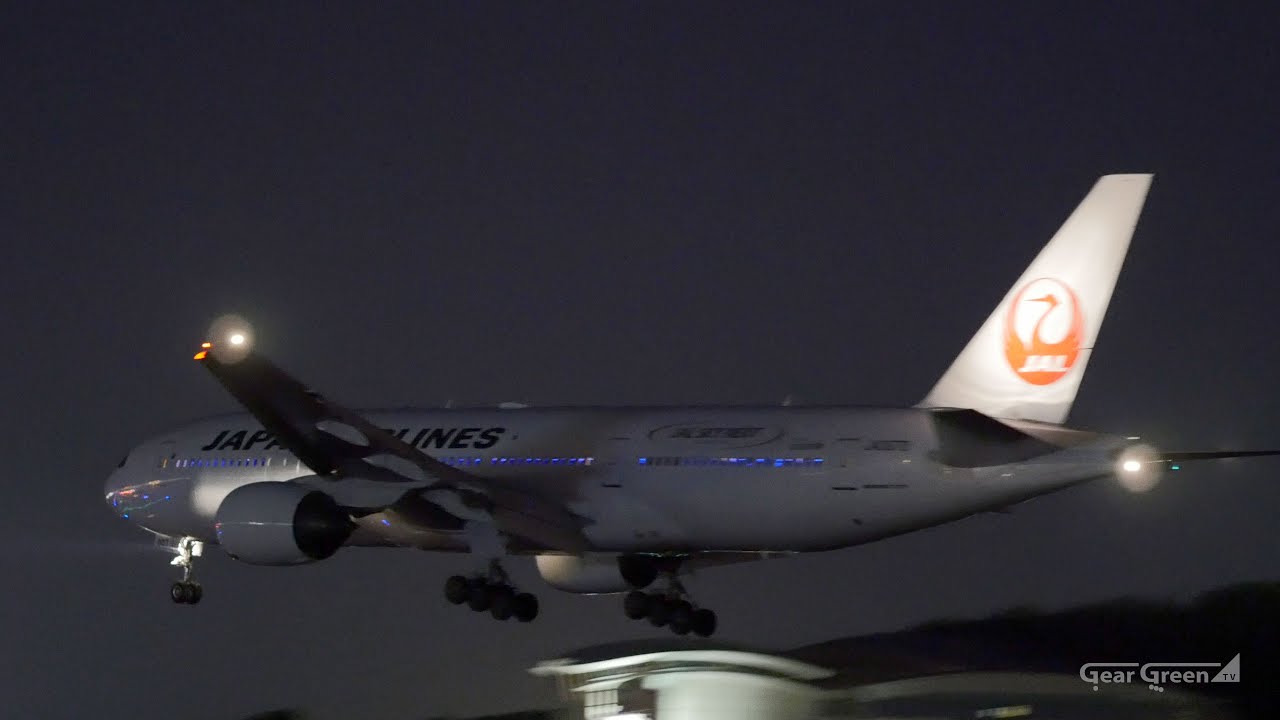 日本航空 Jal 77 0 Ja007d 着陸 離陸 夜の福岡空港 Youtube