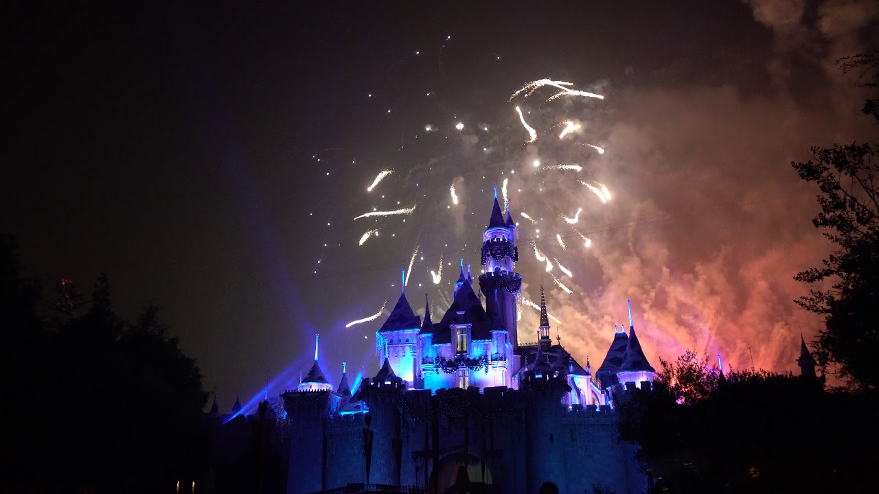Disneyland, Believe... In Holiday Magic Fireworks Spectacular 2017