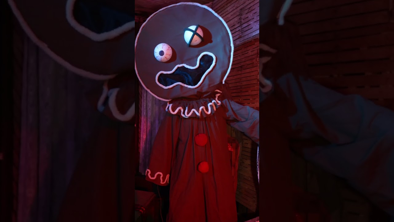 Carol of the creepy bells 🎃🎄 #christmaswithshorts #halloween #spooky #creepy